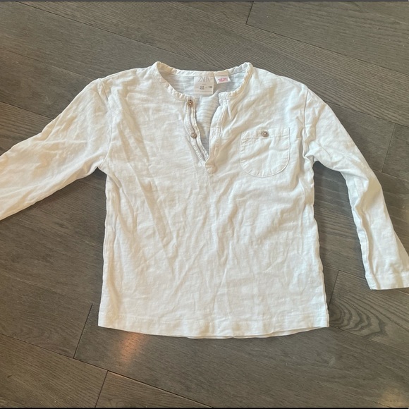 Zara size 4-5 - Picture 2 of 3